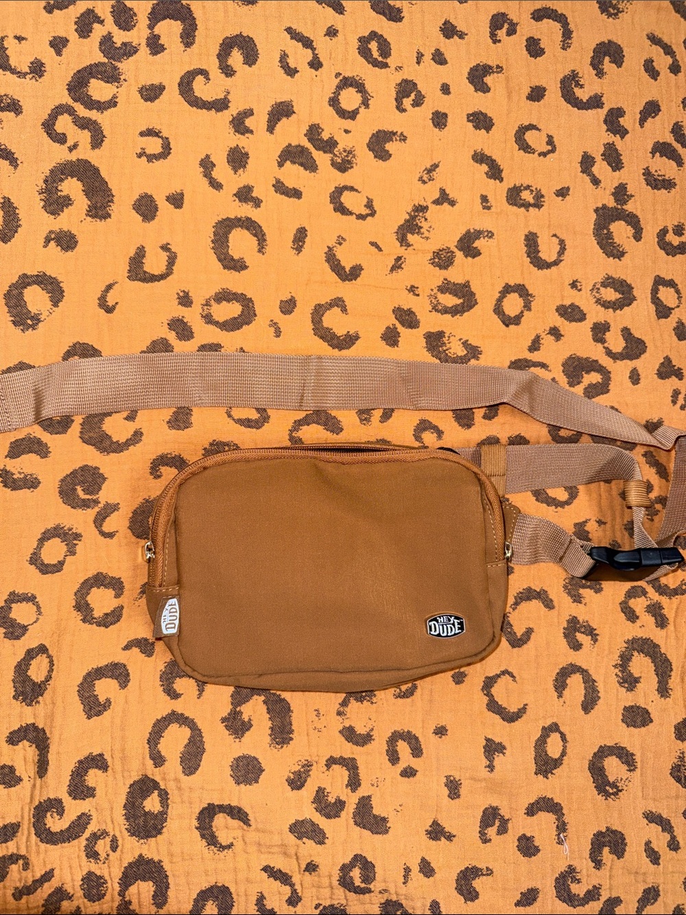Hey Dude Tan/Brown Waist Pack